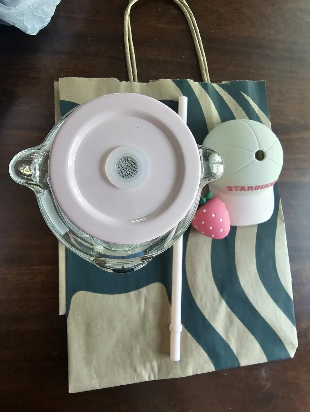 2026 Starbucks Bear Glass Bottle with Pink Lid and Straw Hat Strawberry